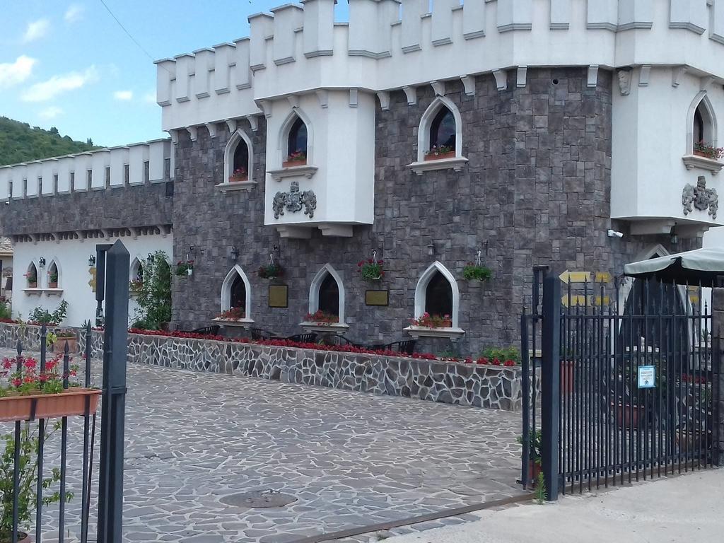 Hotel Lacetate بيتستِ المظهر الخارجي الصورة